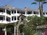 Condo Eglantina
