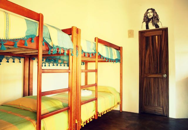 Dormitorio, One Love