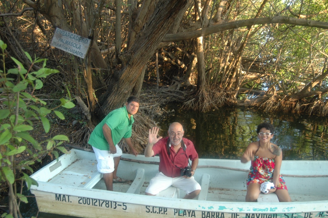 Crescenciano Salvador Arellanes, Ernesto J. Torres, and Gretell de
Gala