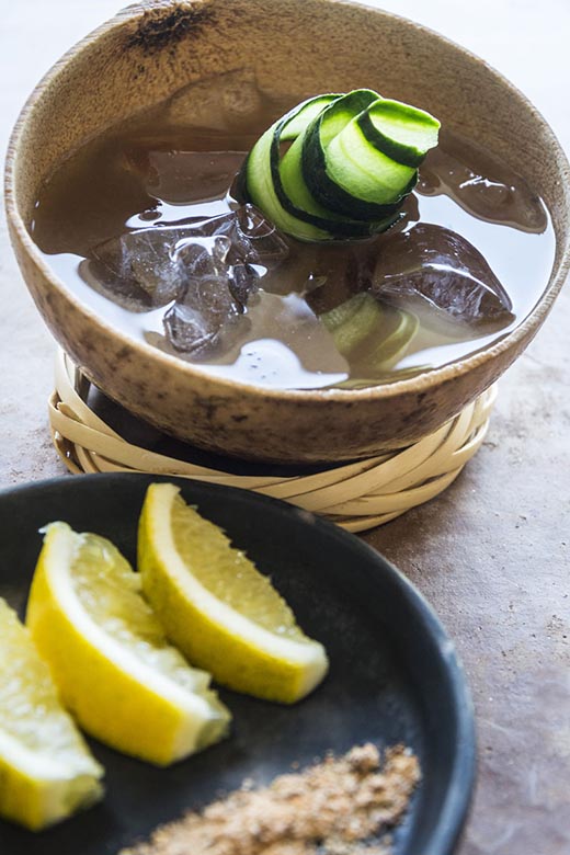 Coctel Tributo, Almoraduz: cilantro, pepino, tamarindo y mezcal