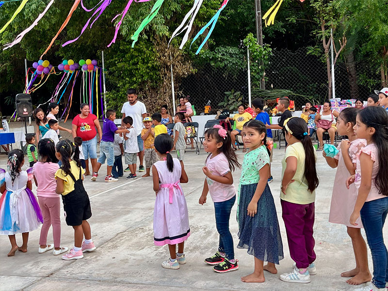 niños Las Negras