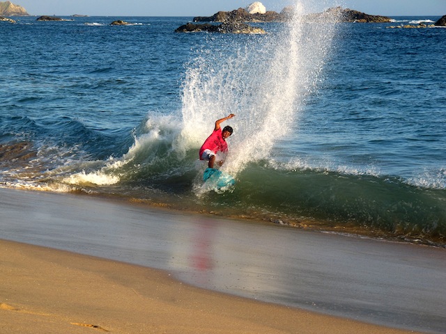 Mazunte, skimboard competition, photo: Lalo Romero