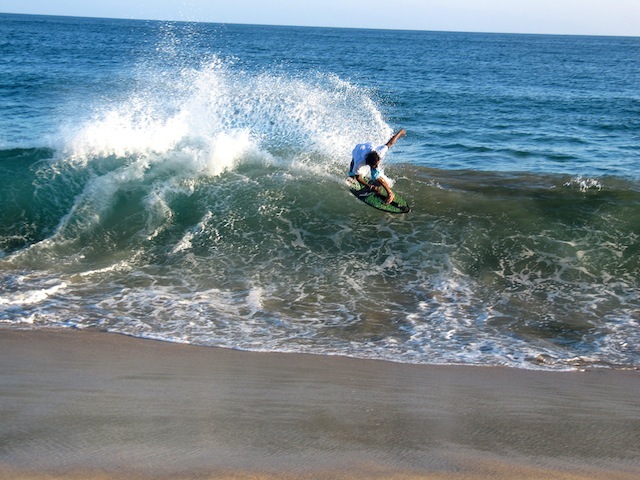 Mazunte, skimboard competition, photo: Lalo Romero